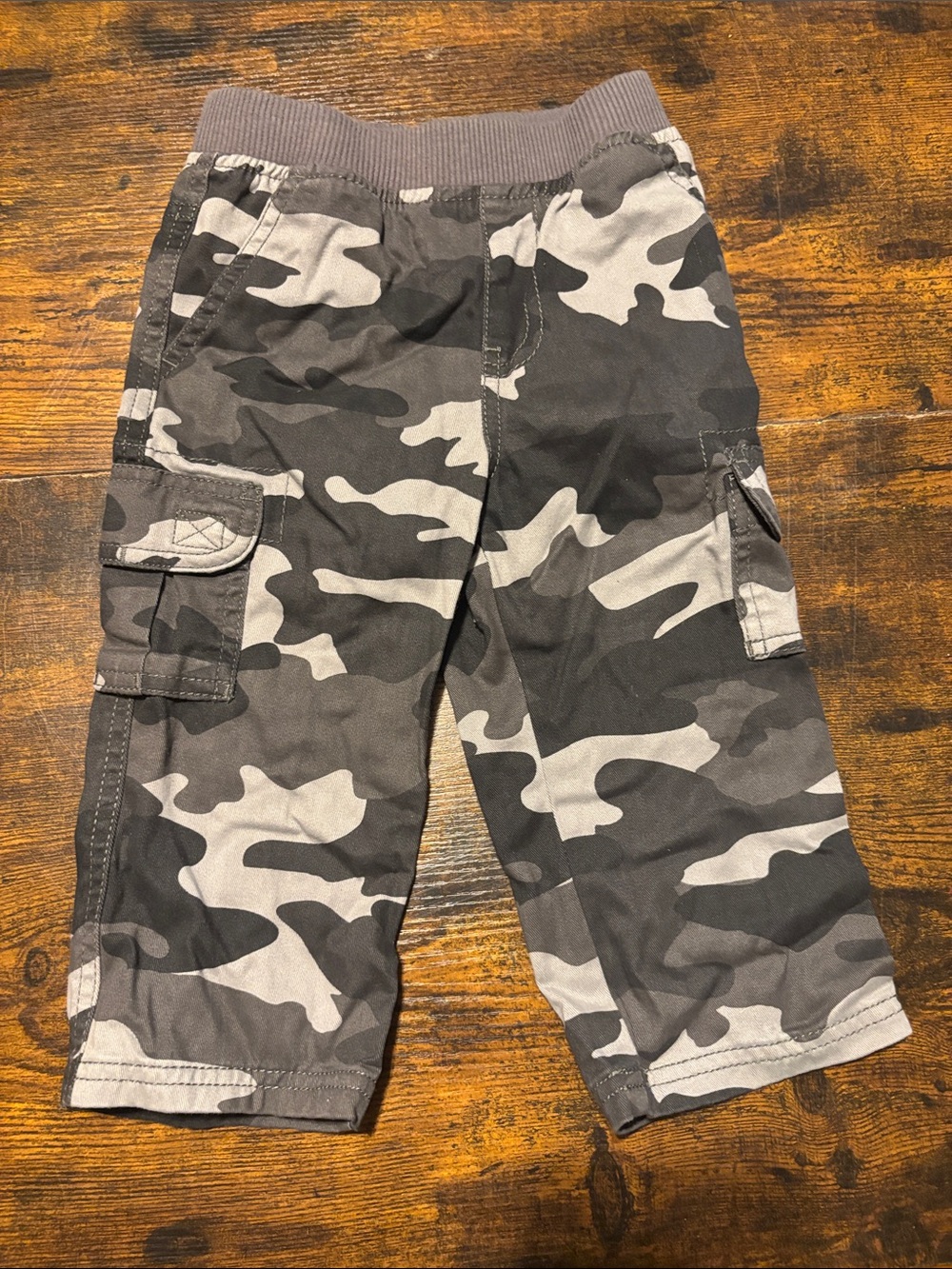 Boys' Gray Camo Cargo Shorts - Comfortable Elastic Waist